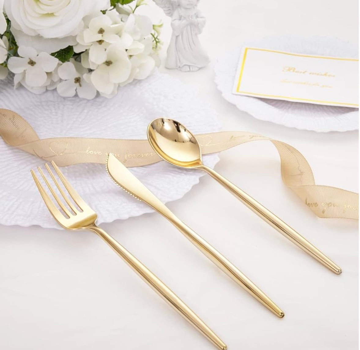 Rent. Golden Cutlery set (semi metallic) | Set de 3 cubiertos Dorado (semi metálico)