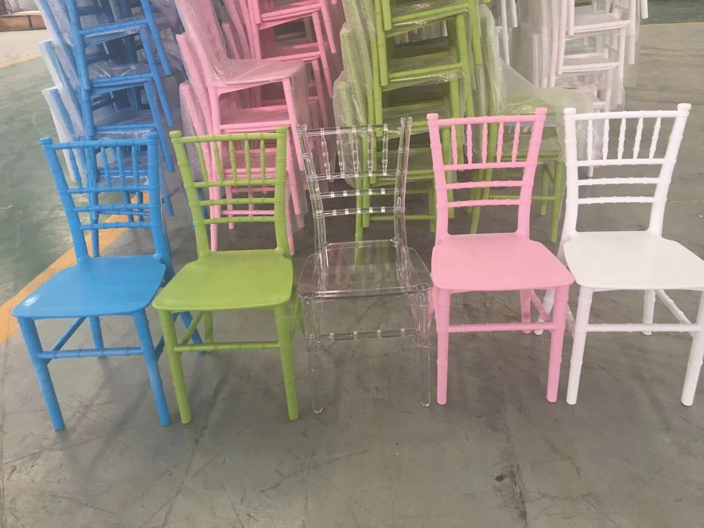 Pink Chiavari kids chair | silla Rosa chiavari de niños