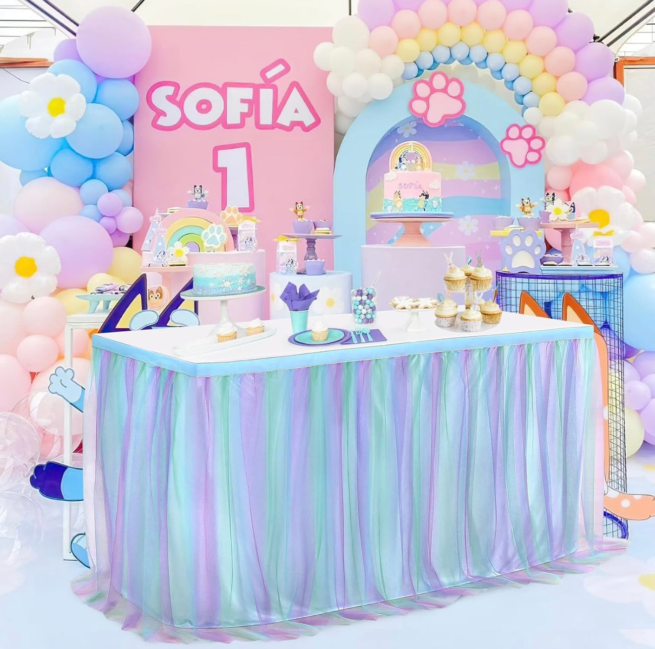 Tulle table skirts, 9-foot tutu | Faldas de mesa de tul, tutú de 9 pies.