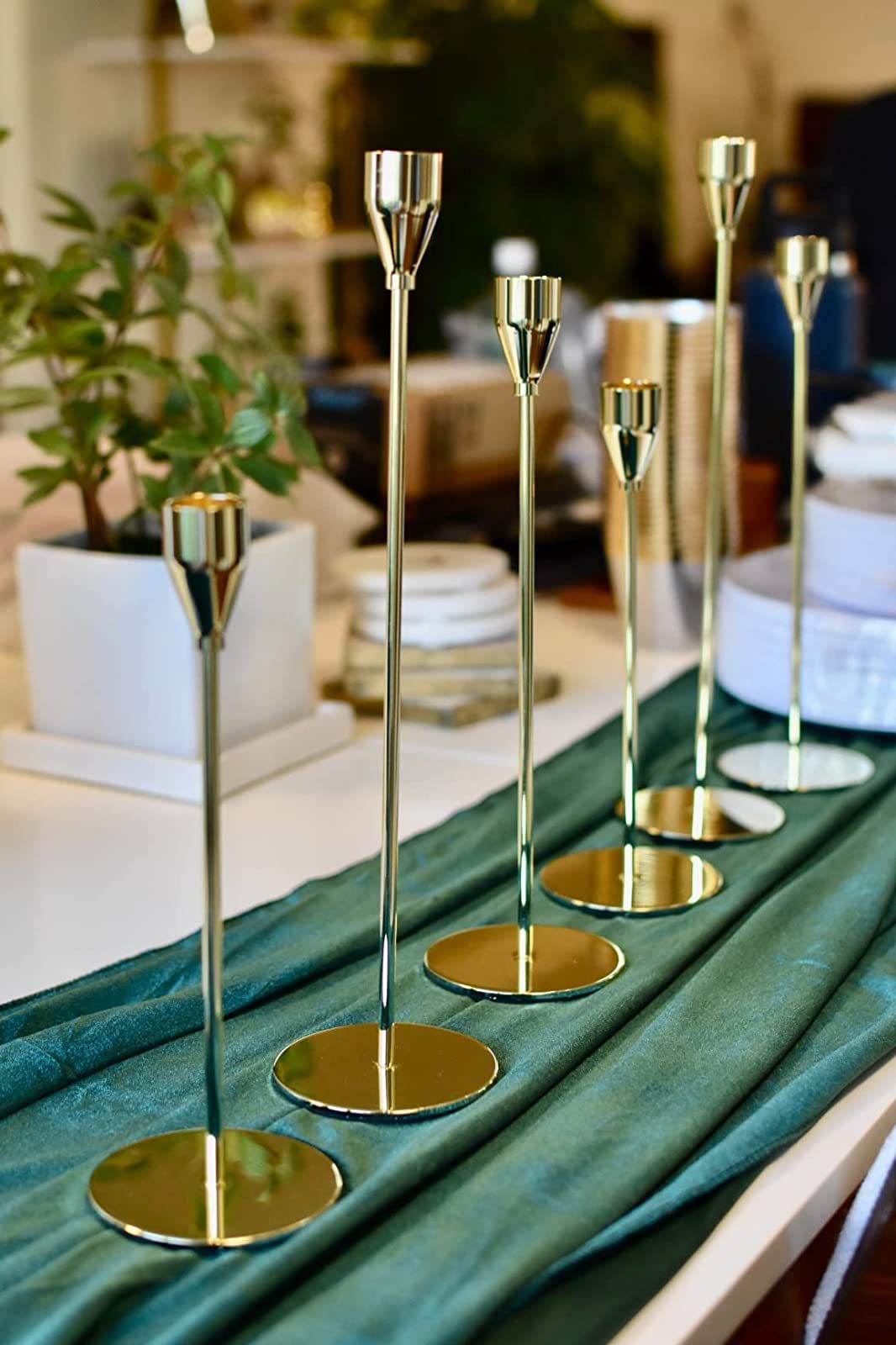 gold taper candle holders | Candelabros Dorados