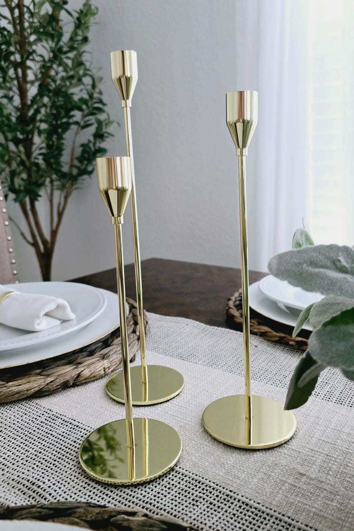gold taper candle holders | Candelabros Dorados